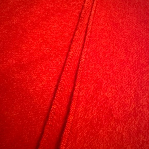 GUCCI RED SEQUIN "GUCCY" SCARF - Picture 7 of 11